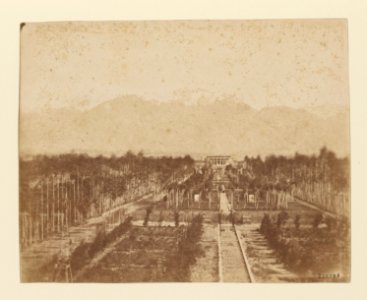 Téhéran. Jardin du Nizamiyeh