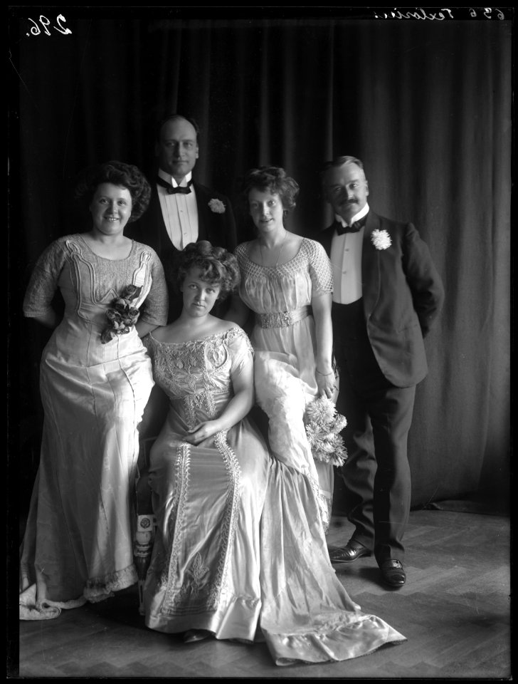 Tyra Leijman, Oscar Textorius, Hilma Barcklind, Ester Textorius and Emil Adami - SMV - NT016