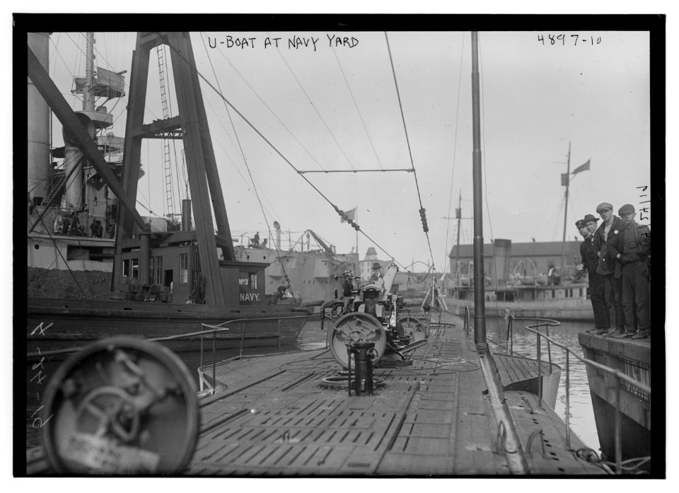 U-Boat at Navy Yard LCCN2014708840