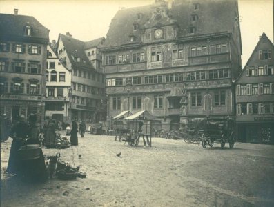 Tübingen. Marktplatz mit Rathaus (Fotografie ca1905)