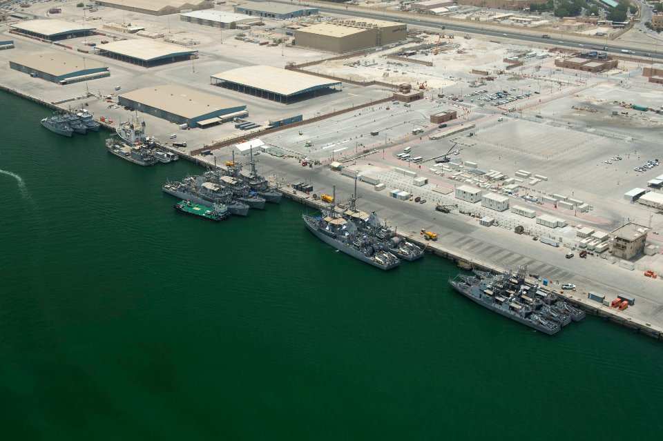 U.S Navy ships moored in Bahrain (8745289626)
