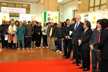 U.S. Ambassador David Shear opens safe medicine exhibition in Hanoi (6639666501)