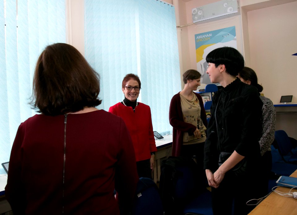 U.S. Ambassador Marie L. Yovanovitch travels to Kharkiv, Kharkiv Karazin national University, September 22, 2016 (30038694022)