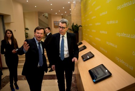 U.S. Ambassador Pyatt visited Odesa, March 24, 2016 (25547795294)