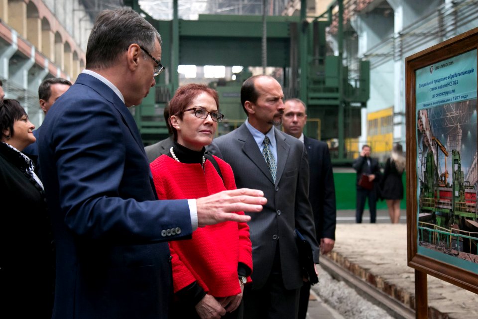 U.S. Ambassador Marie L. Yovanovitch travels to Kharkiv, Tour of Turboatom Generator Production Facility, September 22, 2016 (29523781753)