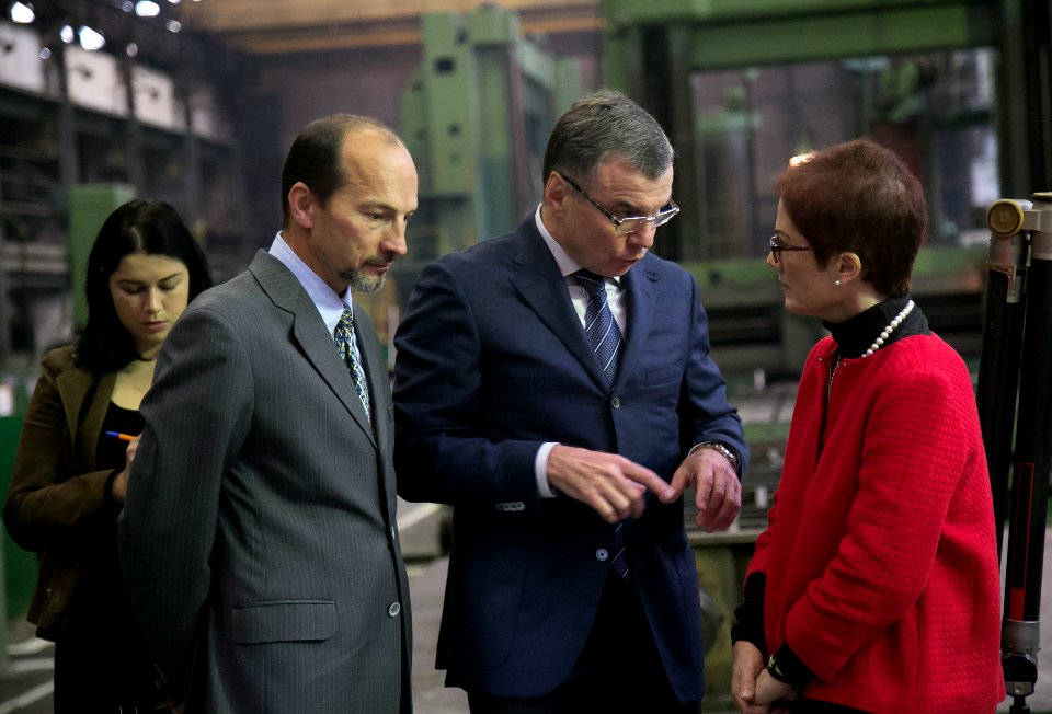 U.S. Ambassador Marie L. Yovanovitch travels to Kharkiv, Tour of Turboatom Generator Production Facility, September 22, 2016 (29523759583)