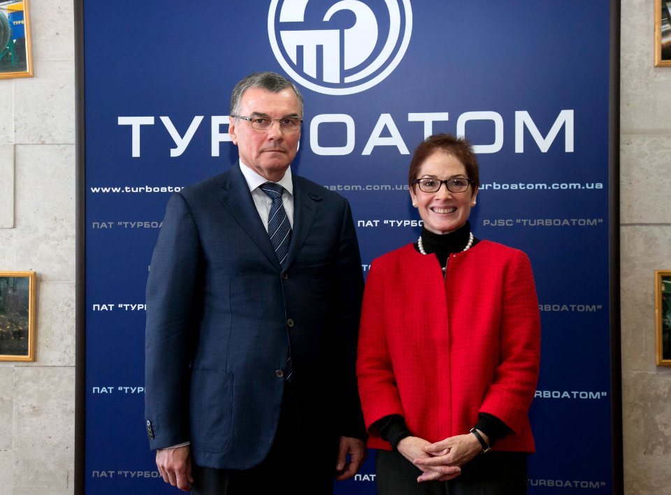 U.S. Ambassador Marie L. Yovanovitch travels to Kharkiv, Tour of Turboatom Generator Production Facility, September 22, 2016 (29523973414)
