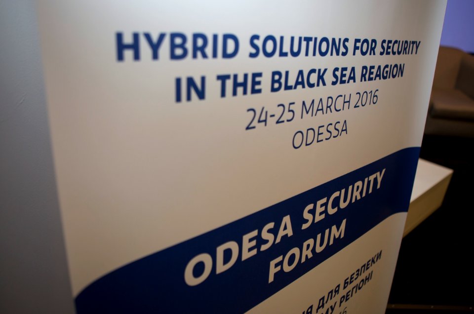 U.S. Ambassador Pyatt visited Odesa, March 24, 2016 (25547667524)