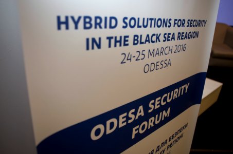 U.S. Ambassador Pyatt visited Odesa, March 24, 2016 (25547667524)