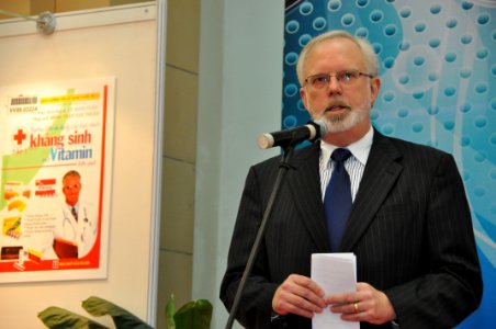 U.S. Ambassador David Shear opens safe medicine exhibition in Hanoi (6639680599)