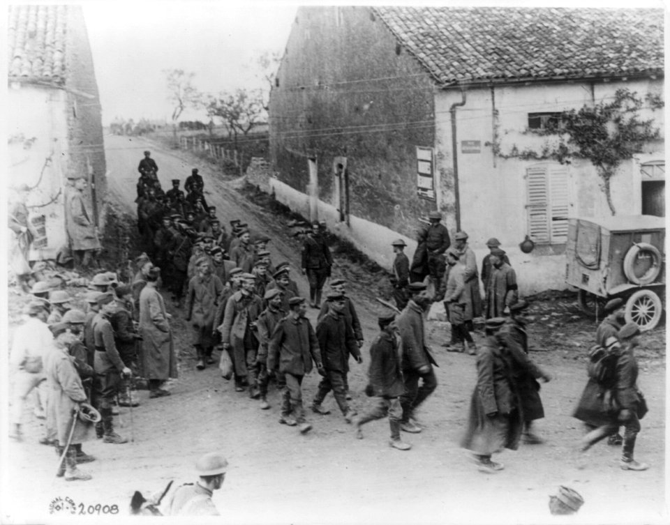 U.S. Army in France - Ger. prisoners at St. Mihiel LCCN2016652674