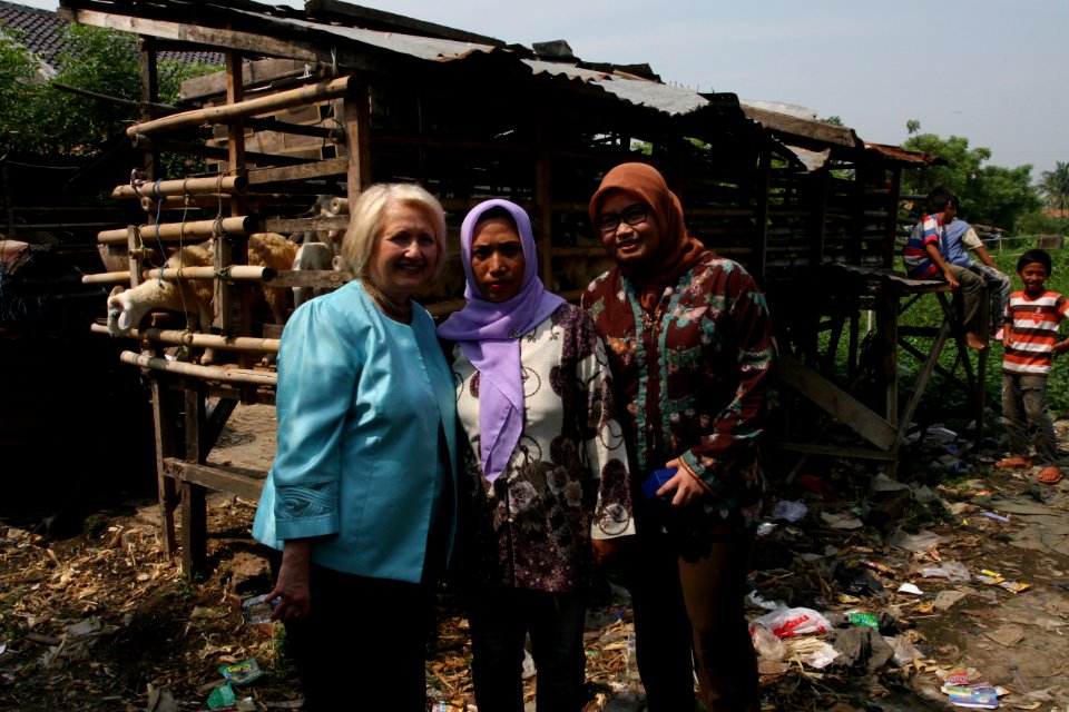 U.S. Ambassador Melanne Verveer visits USAID sponsored microfinance project (5784959572)