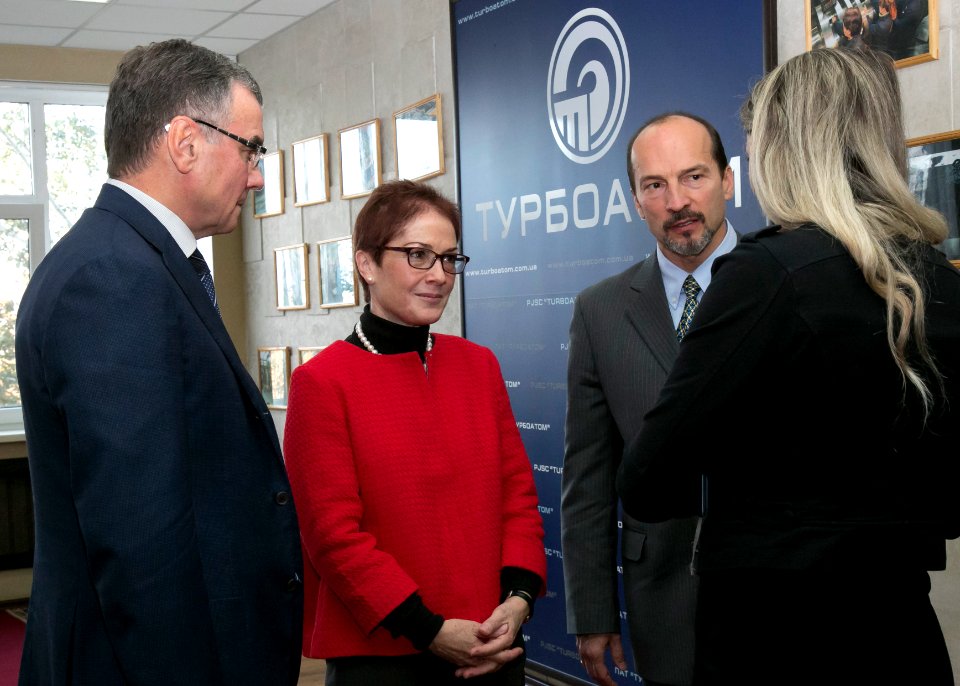 U.S. Ambassador Marie L. Yovanovitch travels to Kharkiv, Tour of Turboatom Generator Production Facility, September 22, 2016 (29523979194)