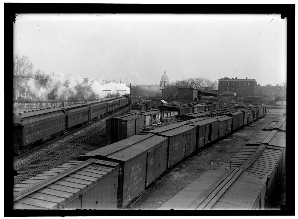 U.S. CAPITOL. DOME FROM RAILROAD YARDS IN SOUTHEAST SECTION LCCN2016868771