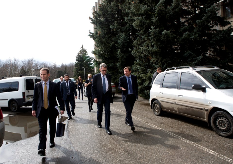 U.S. Ambassador Pyatt visited Odesa, March 24, 2016 (26152587595)