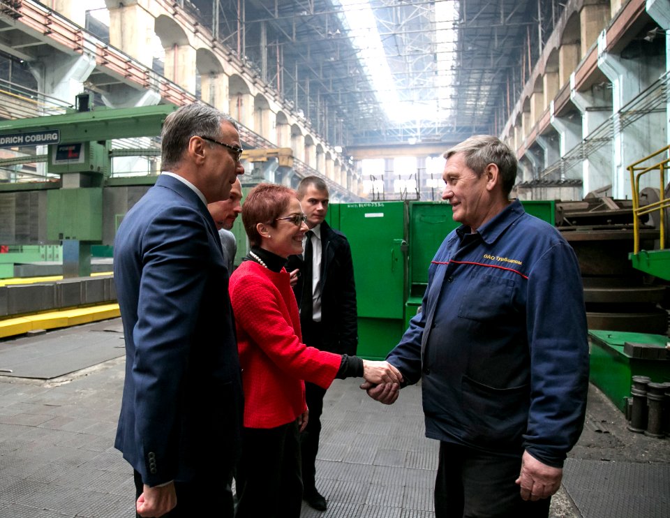 U.S. Ambassador Marie L. Yovanovitch travels to Kharkiv, Tour of Turboatom Generator Production Facility, September 22, 2016 (29523780003)