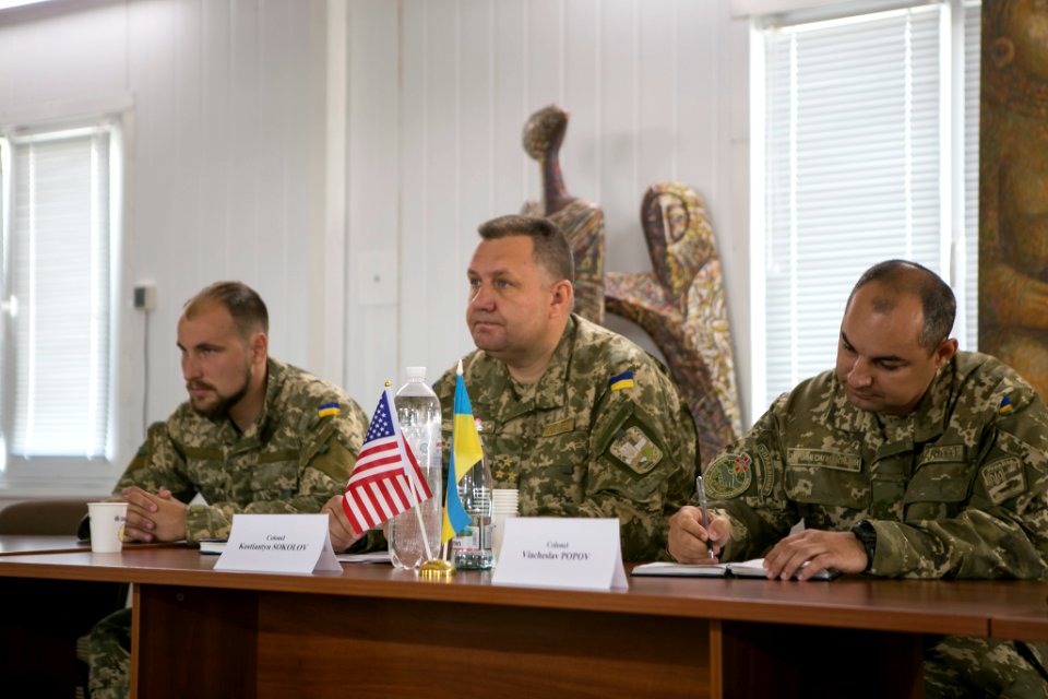 U.S. Ambassador to Ukraine Geoffrey Pyatt and U.S. Ambassador to the OSCE Daniel Baer Travel to Donetsk Oblast, July 30, 2015 (19983915948)