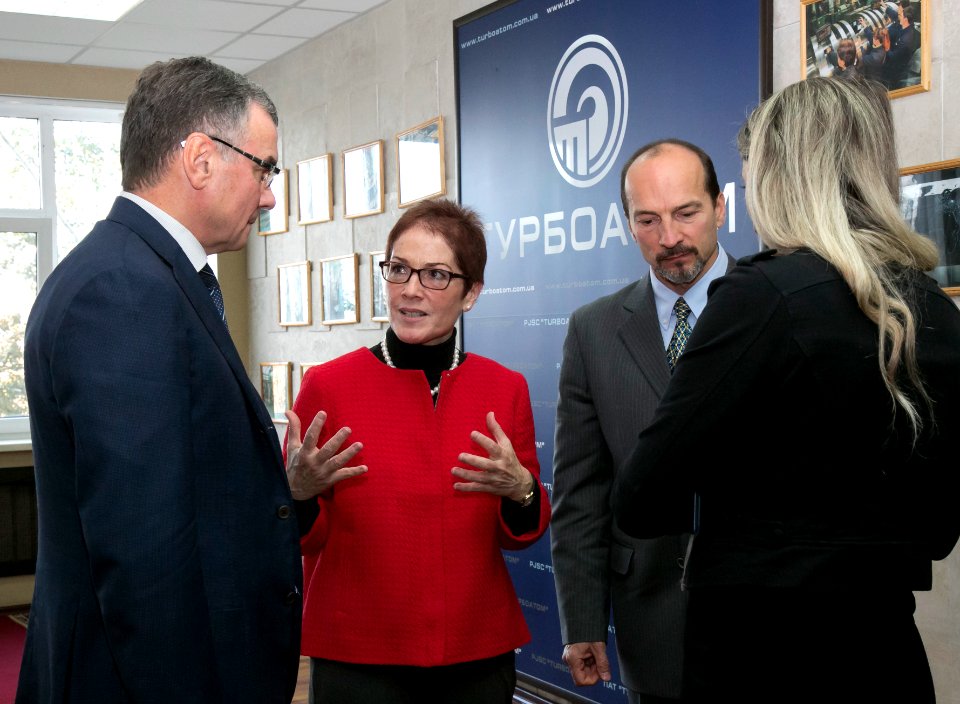 U.S. Ambassador Marie L. Yovanovitch travels to Kharkiv, Tour of Turboatom Generator Production Facility, September 22, 2016 (29523977714)