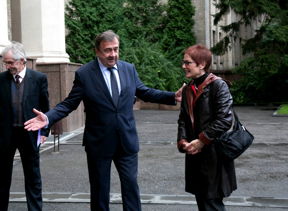 U.S. Ambassador Marie L. Yovanovitch travels to Kharkiv, Kharkiv Karazin national University, September 22, 2016 (30038694442)