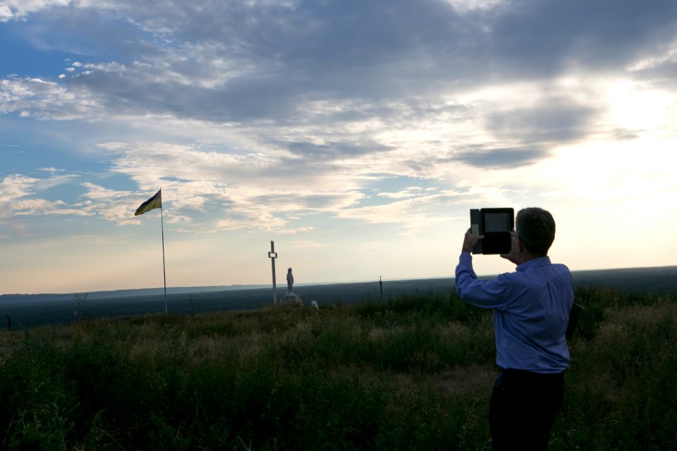 U.S. Ambassador to Ukraine Geoffrey Pyatt and U.S. Ambassador to the OSCE Daniel Baer Travel to Donetsk Oblast, July 30, 2015 (19985387339)