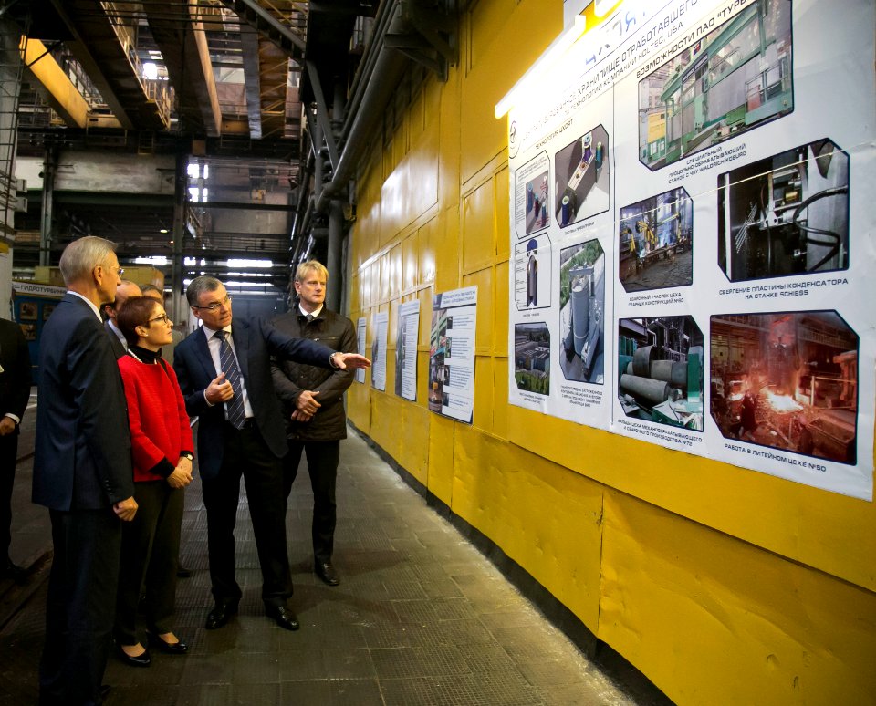 U.S. Ambassador Marie L. Yovanovitch travels to Kharkiv, Tour of Turboatom Generator Production Facility, September 22, 2016 (29523753433)