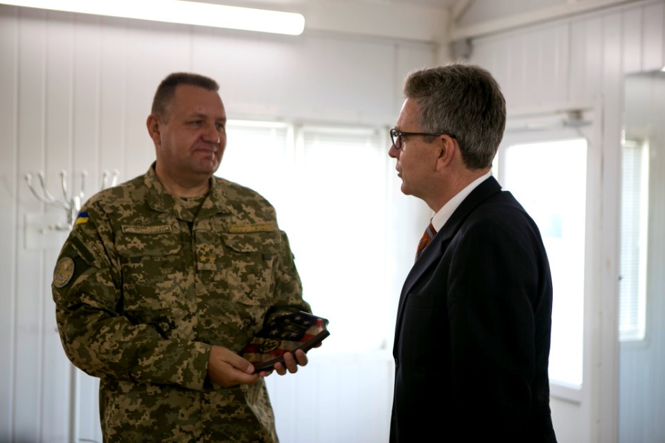 U.S. Ambassador to Ukraine Geoffrey Pyatt and U.S. Ambassador to the OSCE Daniel Baer Travel to Donetsk Oblast, July 30, 2015 (20171910405)