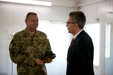 U.S. Ambassador to Ukraine Geoffrey Pyatt and U.S. Ambassador to the OSCE Daniel Baer Travel to Donetsk Oblast, July 30, 2015 (20171910405)