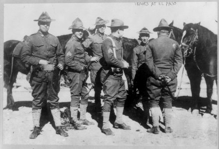 U.S. Army cavalrymen standing with their mounts. El Paso, Tex., Feb. 1912 LCCN2007682475