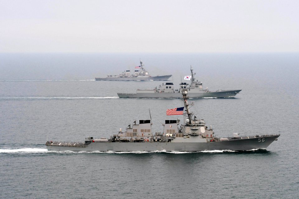 U.S. and Republic of Korea navy ships participate in Foal Eagle. (8569854592)