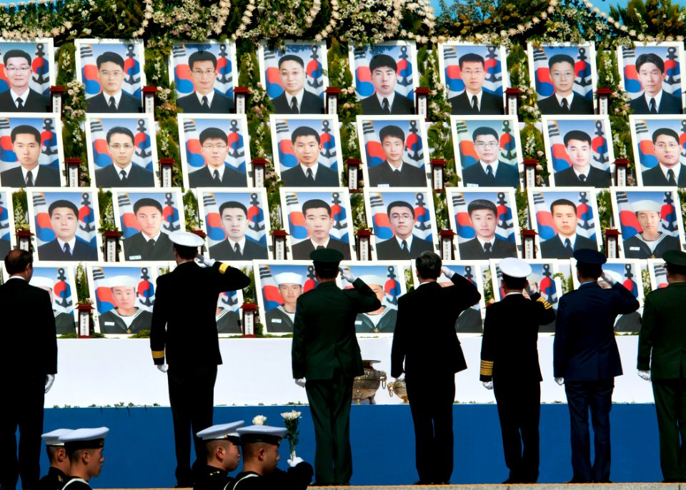 U.S. and Republic of Korea military leadership attend a Cheonan memorial ceremony. (8600636350)