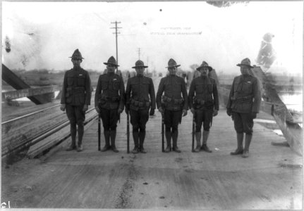 U.S. Army in Mexico, 1914- 6 soldiers at attention on bridge LCCN2003655565