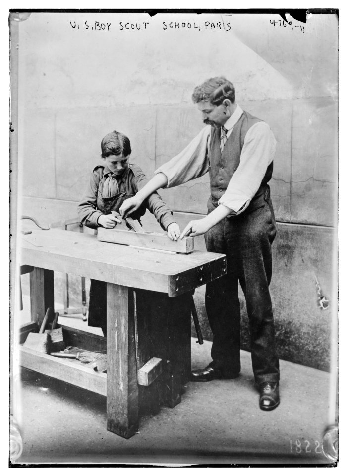 U.S. Boy Scout school, Paris LCCN2014708084