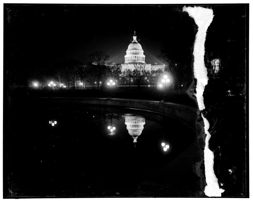 U.S. Capitol at night LOC hec.13641