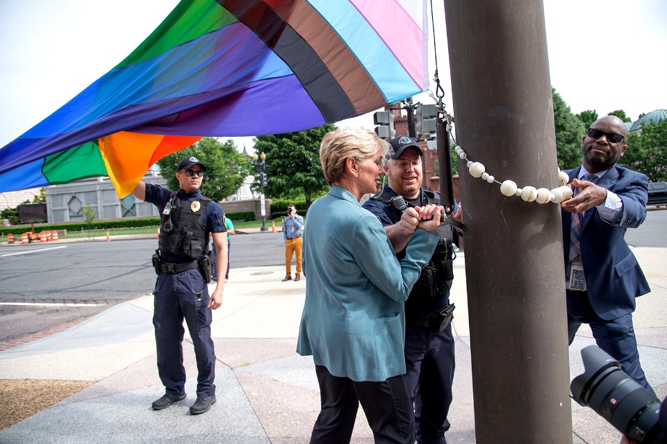 U.S. Department of Energy Secretary J. Granholm at the PRIDE Month LGBTQ+ Flag Raising on June 1, 2021 - DOE9789