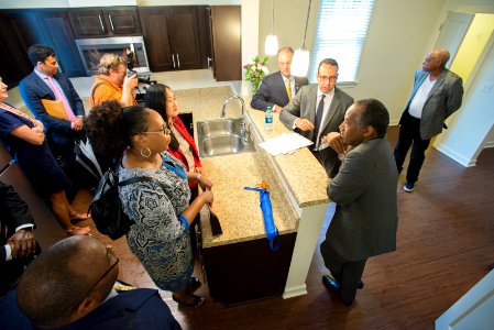 U.S. Department of Housing and Urban Development (36714348285)