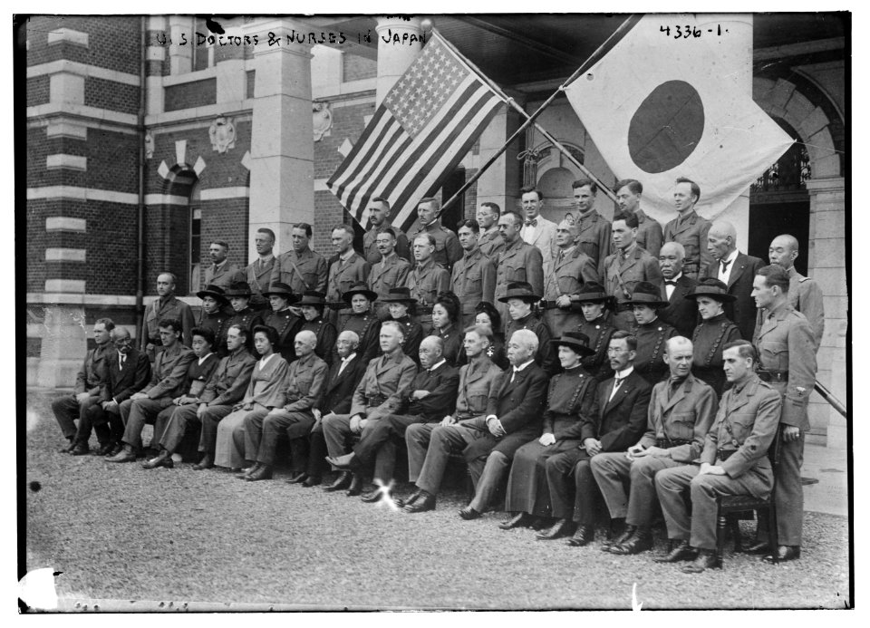 U.S. doctors & nurses in Japan LCCN2014705471