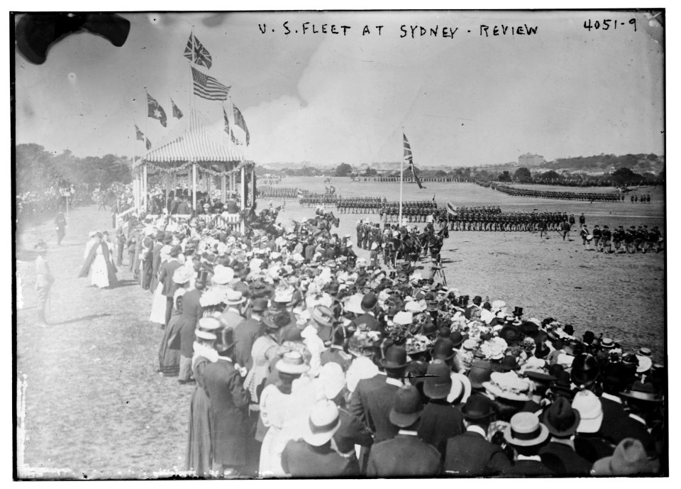 U.S. Fleet at Sydney - Review LCCN2014703179