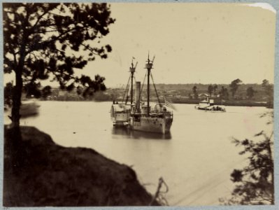U.S. gunboat Agawam and the monitor Saugus, James River, Va LCCN2013647358