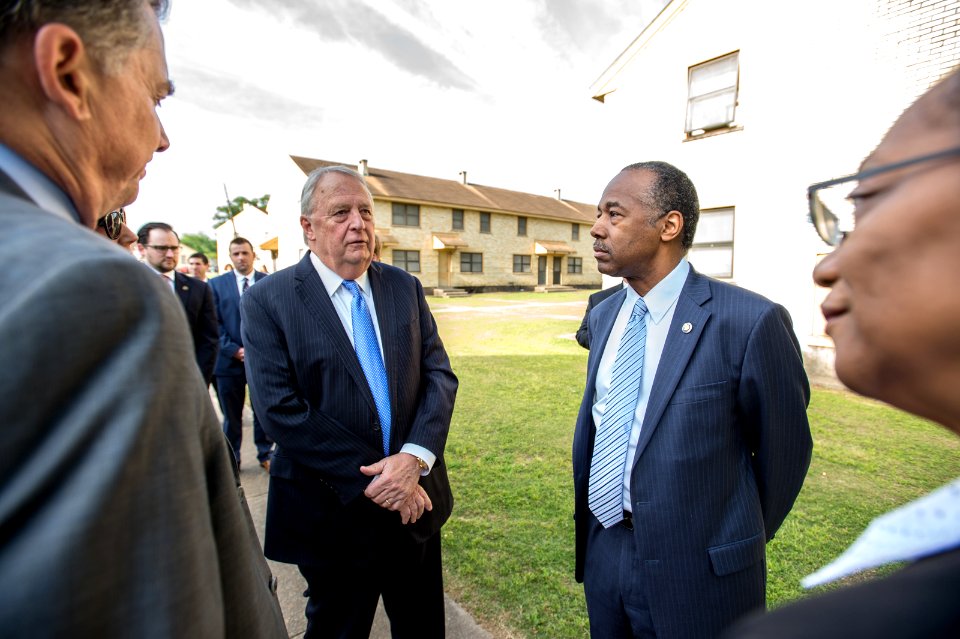 U.S. Department of Housing and Urban Development (41805510372)
