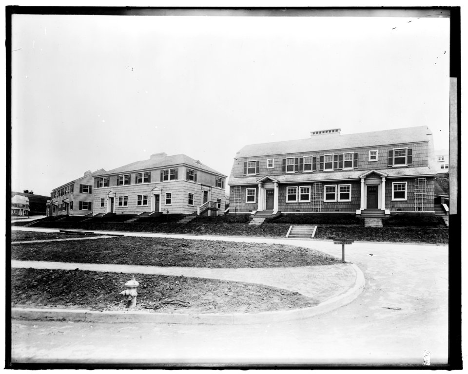 U.S. HOUSING CORPORATION. (HOUSES) LCCN2016861798