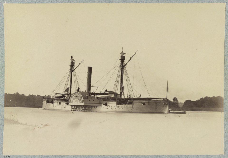 U.S. gunboat Mendota, James River, Va. LCCN2013647368