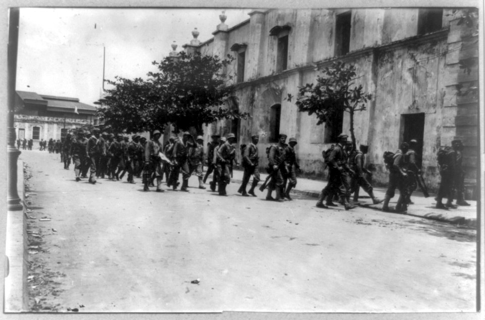 U.S. Naval occupation of Vera Cruz, Mexico- Jackies entering barracks at Vera Cruz - Mexican War LCCN2002718109