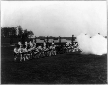 U.S. Naval Academy, Annapolis- artillery drill LCCN2005680854