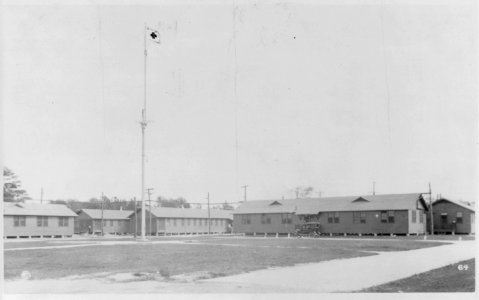 U.S. Naval Training Station, Hampton Roads, Va.- Administrative Building and Officers' Quarters LCCN2003678158