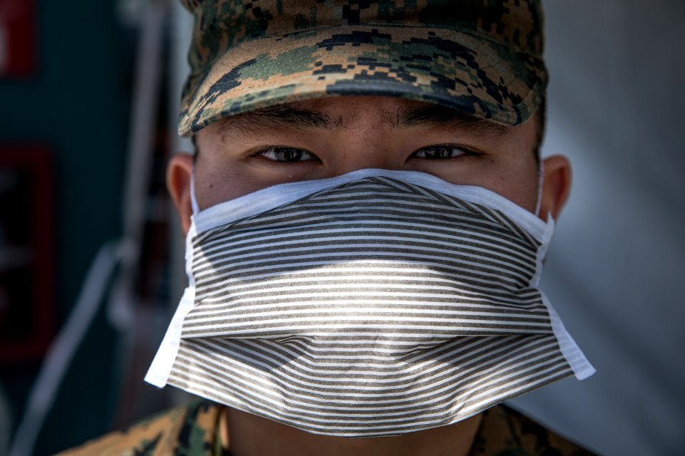 U.S. Marines support USNS Mercy (T-AH 19) COVID-19 Response (49753727223)