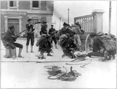 U.S. Naval occupation of Vera Cruz, Mexico- Blue Jackets firing at snipers LCCN2017645074