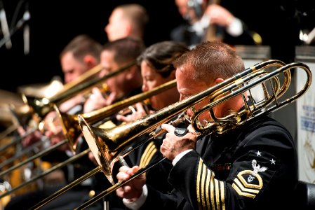 U.S. Navy Band visits Belleville, Ill. 161024-N-LC494-010