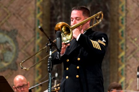 U.S. Navy Band visits St. Louis 161023-N-LC494-034