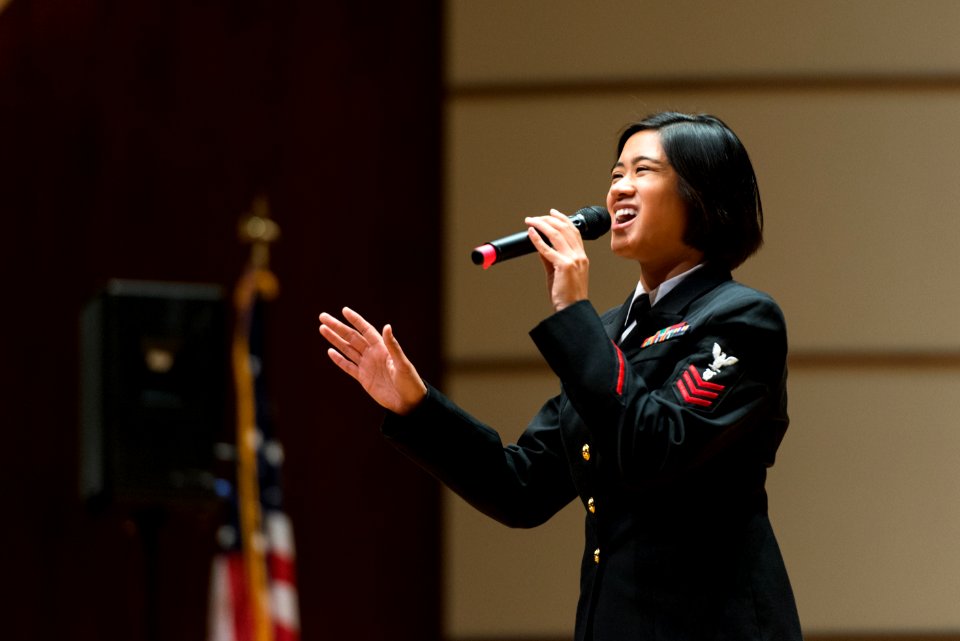 U.S. Navy Band visits Topeka, Kan. 161027-N-LC494-121