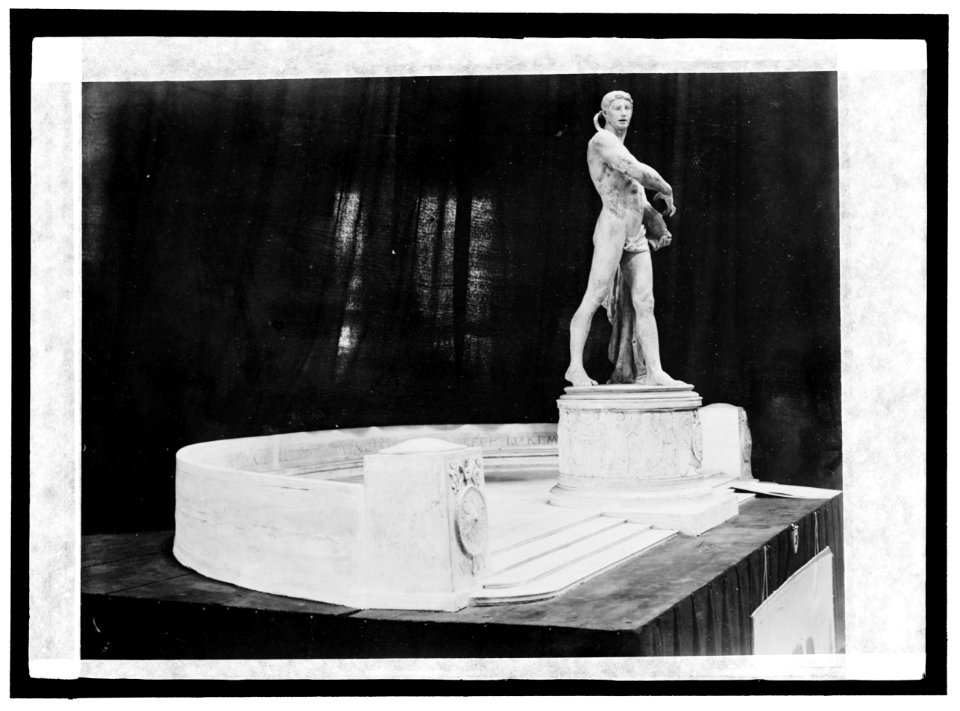 UNIDENTIFIED STATUE LOC hec.07816